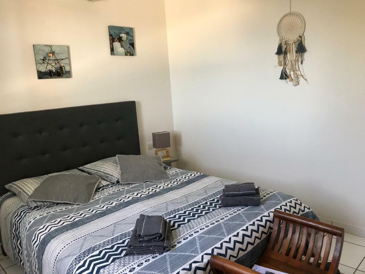 2 Chambres Avec Piscine Dans Maison Creole Сен-Пиер Екстериор снимка